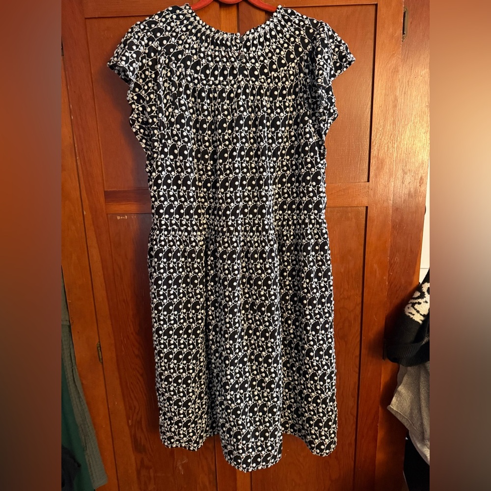 Loft XL Swing Dress Black White Eyelet Embroidered Flutter Short Sleeve Smocked - Picture 3 of 11